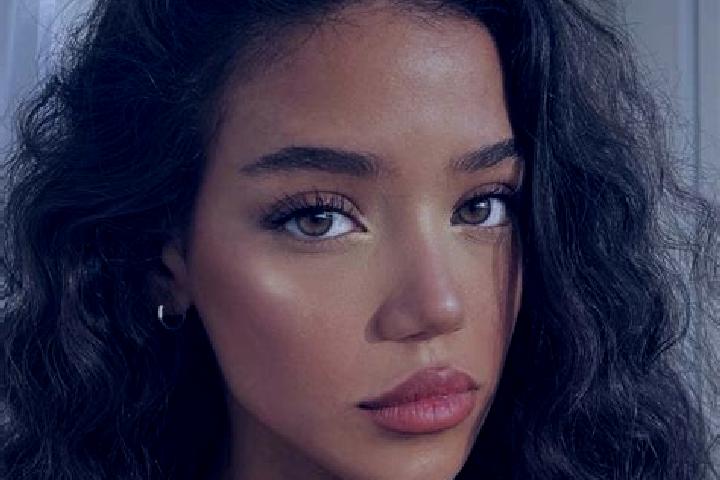 Riley, 24, a black brown-eyed mixed companion based in Novolativka. Offering Overnight, Dinner Date, Couples. Available for incall and outcall, overnight boo...