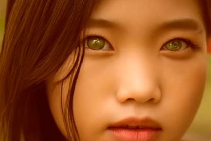 Riley, 24, a black green-eyed asian companion based in Sumberpitu. Offering Massage, Roleplay, CIM. Available for incall and outcall, overnight bookings avai...
