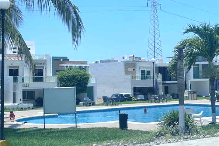 Riley, 24 — Escort in Fraccionamiento Loma Azul, Mexico