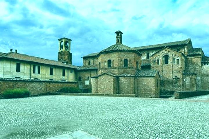 Riley, 25 — Escort in Lomello, Italy