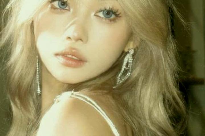 Riley, 26, a blonde brown-eyed asian companion based in Casteltodino. Offering Girlfriend Experience, Massage. Available for incall and outcall, overnight bo...
