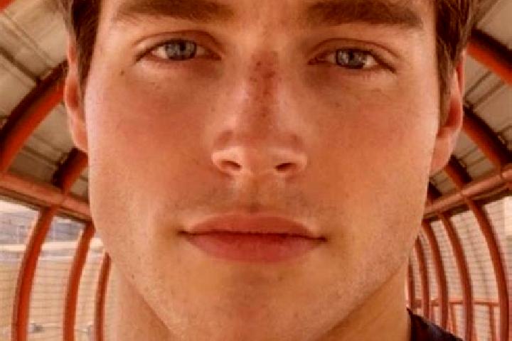 Riley, 26, a brunette grey-eyed european companion based in Yamkino. Offering Roleplay, Couples, Deep French Kissing. Available for incall and outcall, day a...