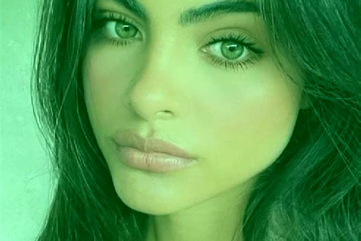 Riley, 26, a brunette hazel-eyed middle eastern companion based in Wilton. Offering Dinner Date, A-Level, Erotic Massage, Roleplay, Party Girl. Available for...