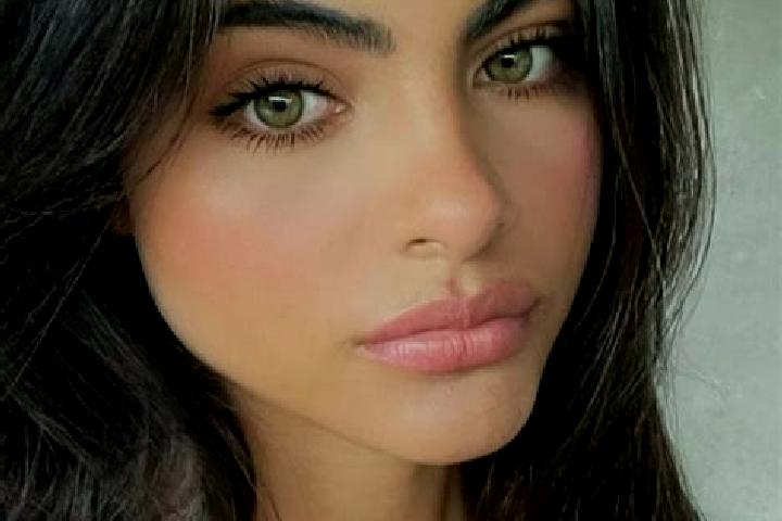 Riley, 26, a chestnut green-eyed indian companion based in Banjar Danginsema. Offering Domination, Tantra, BDSM, Roleplay, Fetish. Available for incall and o...