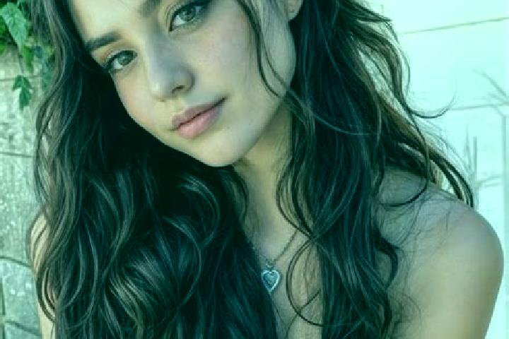 Riley, 26, a dark blonde hazel-eyed middle eastern companion based in Khyriv. Offering Domination, CIM, OWO, Striptease. Available for incall and outcall, ov...