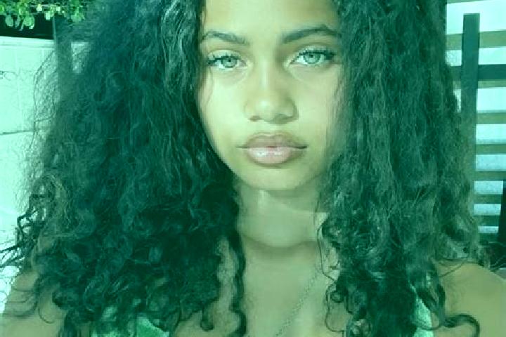 Riley, 27, a black green-eyed mixed companion based in Vamberk. Offering Duos, BDSM, Tantra. Available for incall and outcall, day and evening dates.
