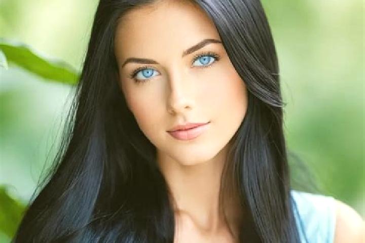Riley, 27, a dark blonde blue-eyed mediterranean companion based in Llantrisant. Offering Domination, Roleplay, GFE, Deep French Kissing. Available for incal...
