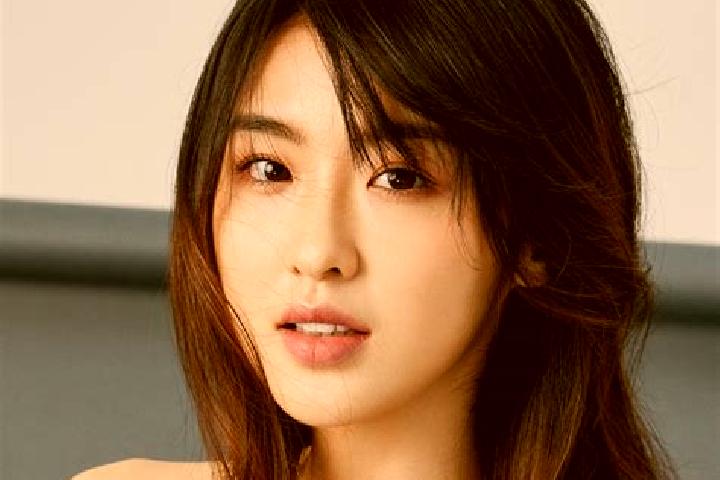 Riley, 27 — Escort in Luorong, China