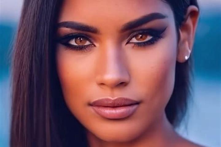 Riley, 28, a black brown-eyed latina companion based in Salivka. Offering Tantra, Deep French Kissing, Overnight. Available for incall and outcall, day and e...
