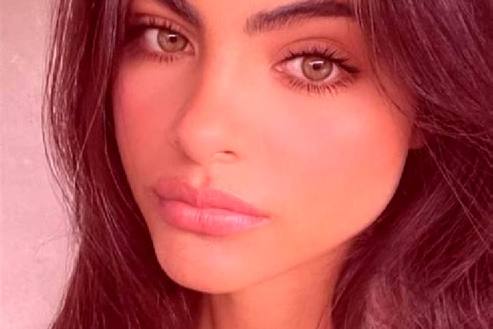 Riley, 28, a black hazel-eyed latina companion based in Rammelsbach. Offering Duos, Tantra, OWO, Roleplay. Available for incall and outcall, overnight bookin...