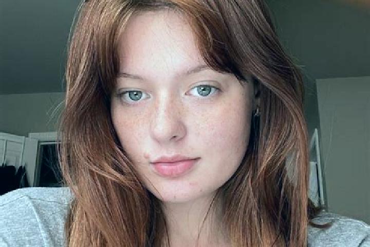Riley, 28, a red grey-eyed latina companion based in Talsi. Offering CIM, Prostate Massage, Couples, Massage. Available for incall and outcall, day and eveni...