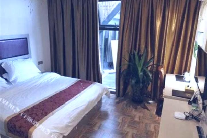 Riley, 28 — Escort in Shangju, China