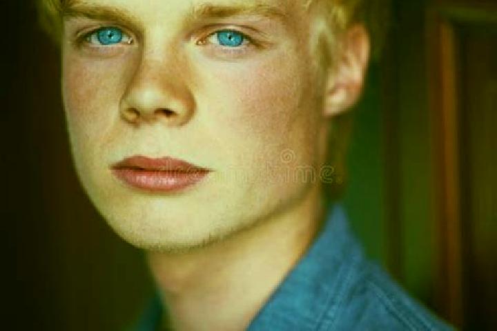 Riley, 29, a blonde blue-eyed middle eastern companion based in Rinconada de los Vazquez [Fraccionamiento]. Offering Erotic Massage, Girlfriend Experience, P...