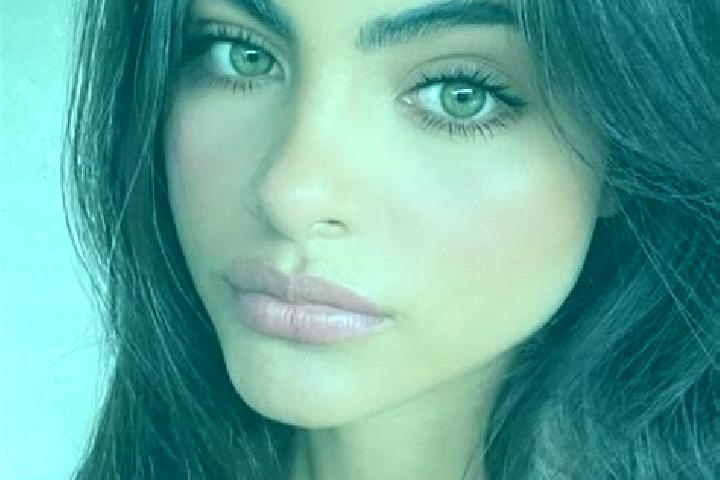 Riley, 29, a brunette dark-eyed indian companion based in Nieul-le-Dolent. Offering Couples, Deep French Kissing, Duos. Available for incall and outcall, ove...