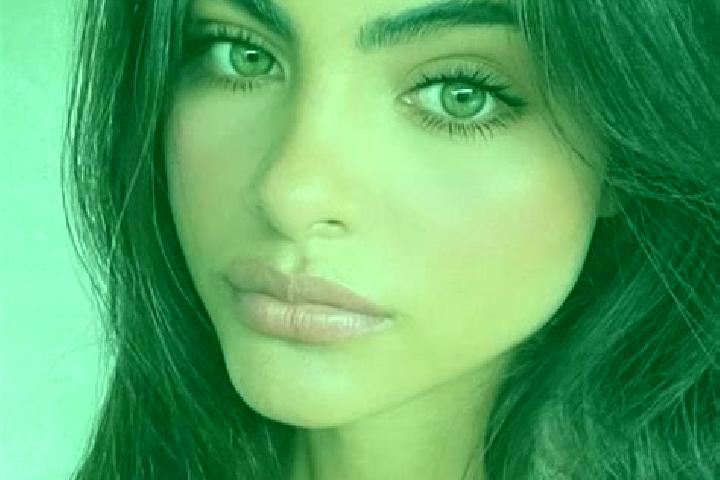 Riley, 29, a dark blonde hazel-eyed middle eastern companion based in Couesmes. Offering Couples, Travel Companion. Available for incall and outcall, day and...