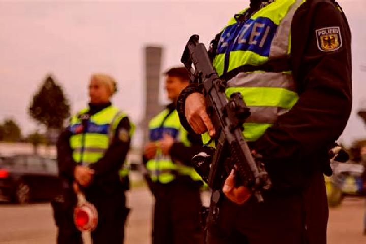 Riley, 29 — Escort in Kehl, Germany