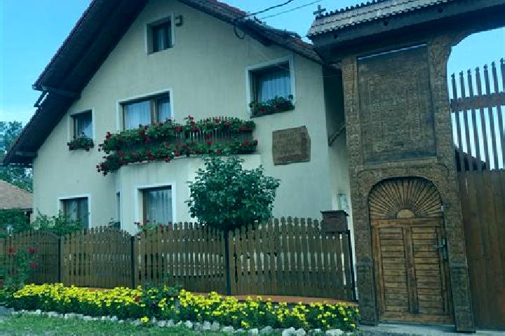 Riley, 29 — Escort in Vlahita, Romania