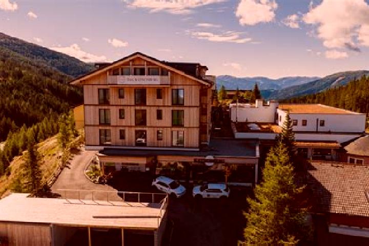 Riley, 30 — Escort in Rennweg am Katschberg, Austria