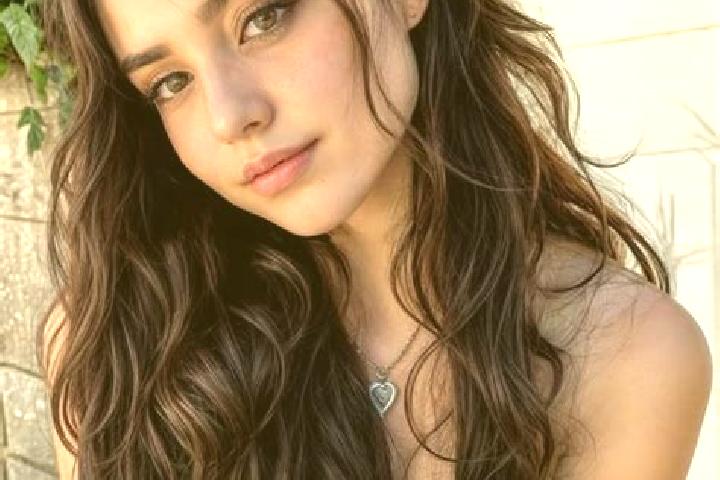 Riley, 31, a auburn hazel-eyed mediterranean companion based in Bianhitouo. Offering Massage, OWO, Party Girl. Available for incall and outcall, day and even...