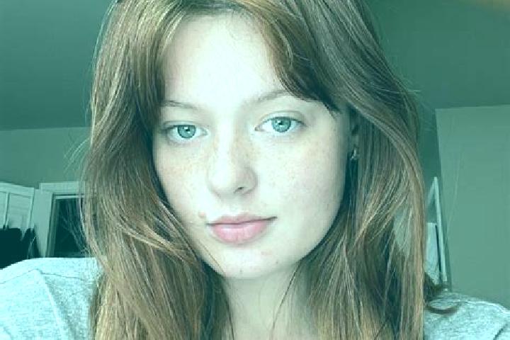 Riley, 31, a chestnut blue-eyed caribbean companion based in Zsombo. Offering Duos, GFE, Couples. Available for incall and outcall, day and evening dates.