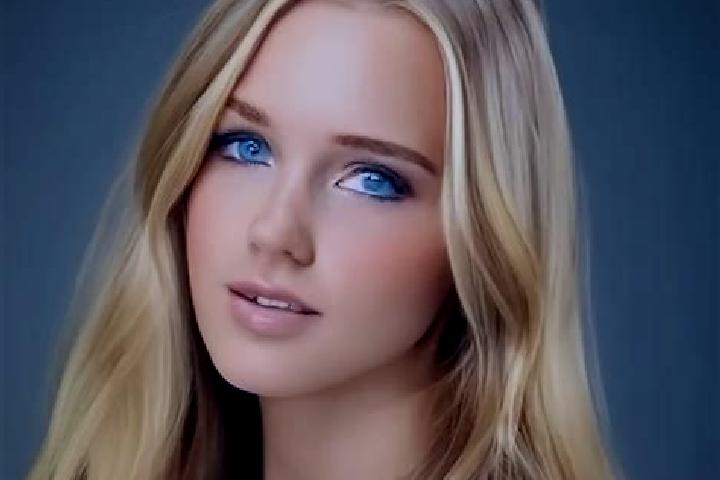 Riley, 31, a dark blonde amber-eyed mediterranean companion based in Paclavice. Offering A-Level, OWO, Deep French Kissing, Girlfriend Experience. Available ...