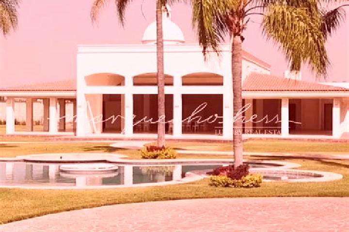 Riley, 32 — Escort in Hacienda Nueva (San Pedro el Aguila), Mexico