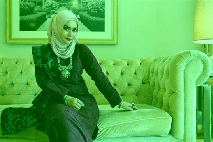 Riley, 33 — Escort in Bukit Gambir, Malaysia