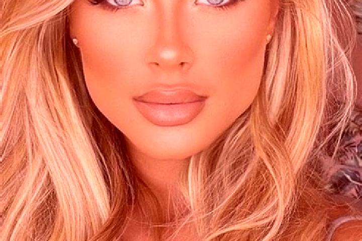 Riley, 34, a blonde blue-eyed latina companion based in Lomira. Offering Travel Companion, Party Girl, Massage, CIM. Available for incall and outcall, overni...