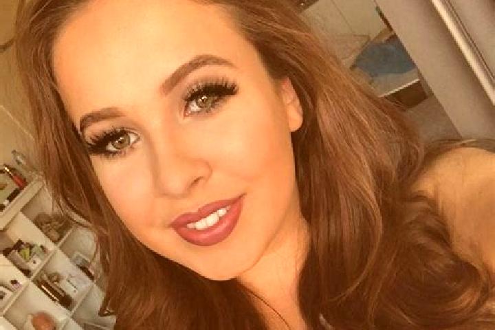 Riley, 34, a brunette grey-eyed latina companion based in Mananum. Offering GFE, Party Girl, Overnight. Available for incall and outcall, overnight bookings ...