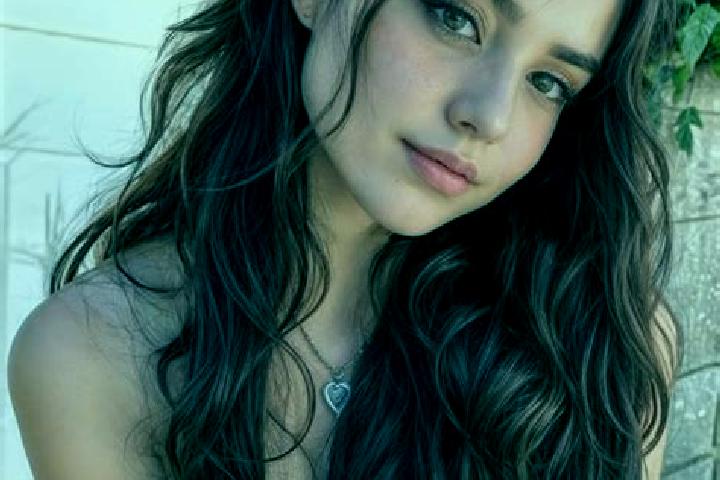 Riley, 34, a brunette hazel-eyed middle eastern companion based in Al Quwayrah. Offering GFE, Roleplay, Erotic Massage, Striptease. Available for incall and ...