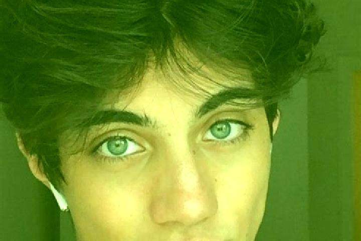 Riley, 34, a chestnut grey-eyed caucasian companion based in Huayuandao. Offering OWO, Fetish, GFE. Available for incall and outcall, overnight bookings avai...