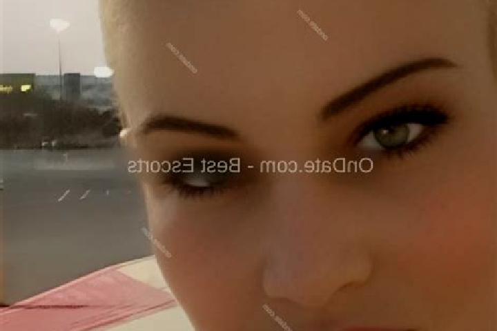 Riley, 34 — Escort in Ravnsnaes, Denmark