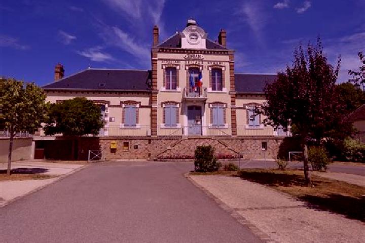 Riley, 35 — Escort in Courtois-sur-Yonne, France