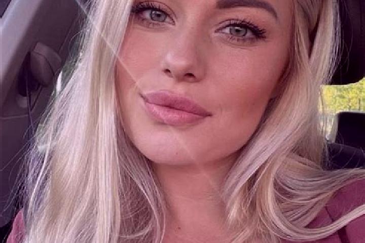 Riley, 36, a blonde hazel-eyed middle eastern companion based in Mainsdorf. Offering Party Girl, Travel Companion, Striptease. Available for incall and outca...