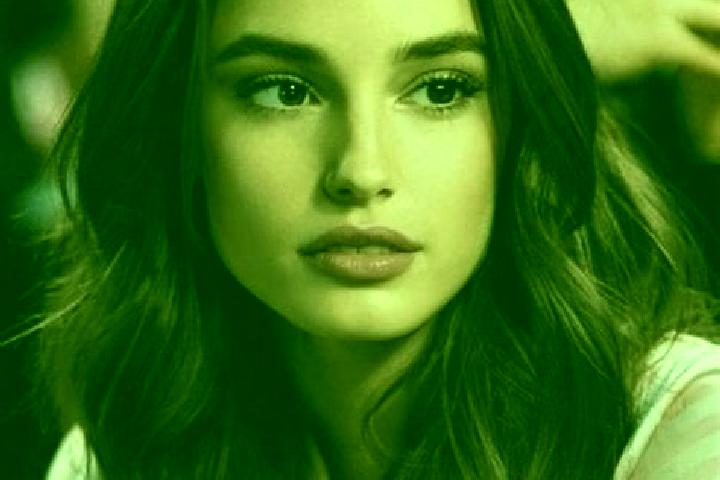 Riley, 36, a brunette brown-eyed middle eastern companion based in Cigalontang. Offering Deep French Kissing, Dinner Date, BDSM, Prostate Massage, Erotic Mas...