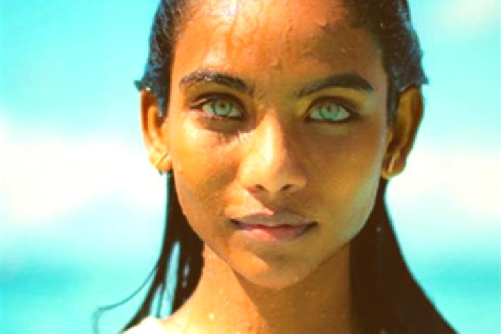 Riley, 37, a red blue-eyed indian companion based in Youngsville. Offering OWO, Duos, Couples, Tantra. Available for incall and outcall, day and evening dates.