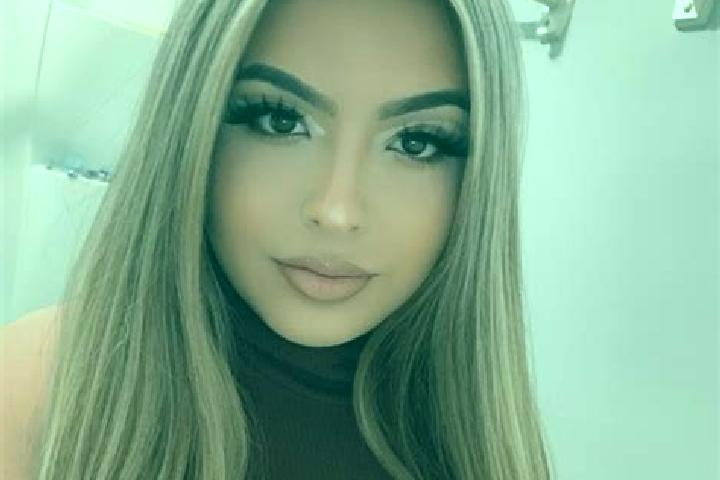 Riley, 38, a blonde dark-eyed latina companion based in Asper. Offering OWO, Erotic Massage, Travel Companion. Available for incall and outcall, overnight bo...