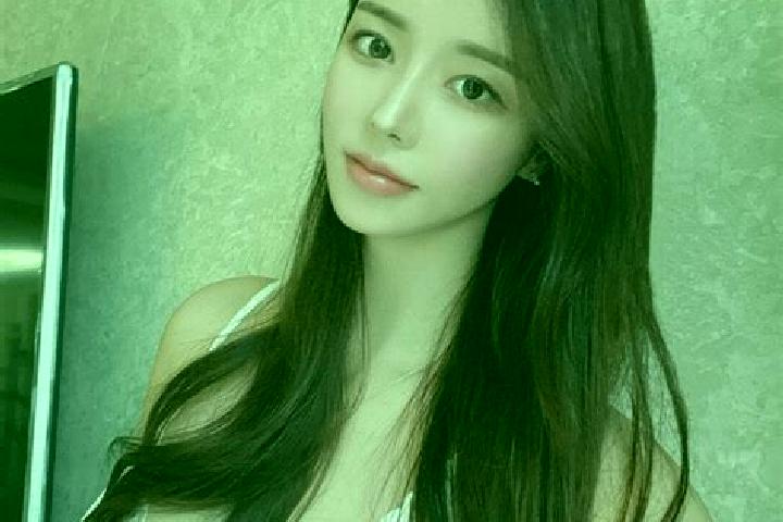 Riley, 38 — Escort in Ganjiangtou, China