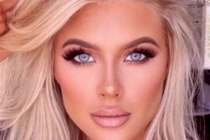 Riley, 39, a platinum blonde amber-eyed slavic companion based in Estreito. Offering Massage, Overnight. Available for incall and outcall, overnight bookings...