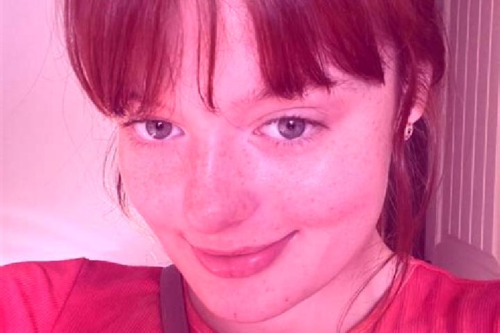 Riley, 39, a red grey-eyed european companion based in Skidmore. Offering Girlfriend Experience, Domination, Dinner Date, Roleplay. Available for incall and ...