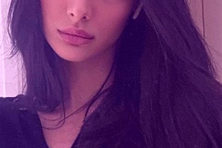 Rose, 20, a black brown-eyed middle eastern companion based in Marseille-en-Beauvaisis. Offering Striptease, Deep French Kissing, OWO. Available for incall a...