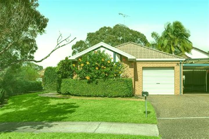 Rose, 20 — Escort in Barden Ridge, Australia