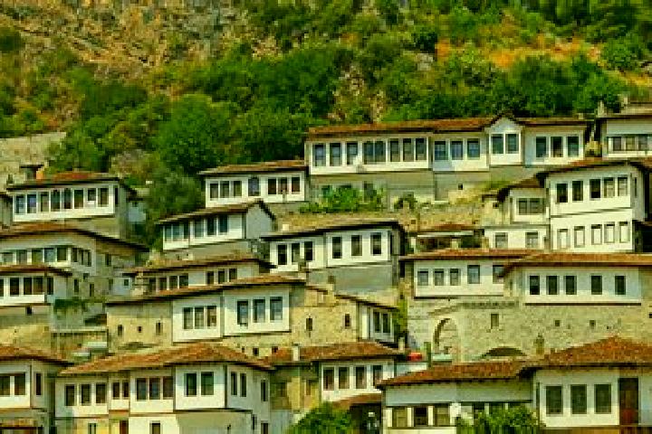 Rose, 20 — Escort in Hasan, Albania