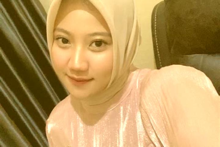 Rose, 20 — Escort in Sidorejo, Indonesia