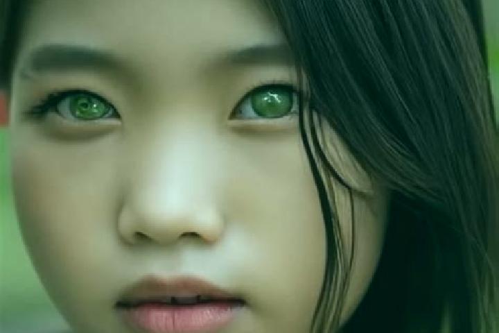 Rose, 21, a chestnut green-eyed asian companion based in Balsac. Offering Duos, Deep French Kissing, Roleplay. Available for incall and outcall, day and even...