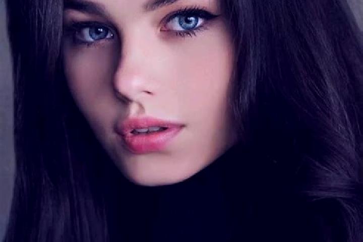 Rose, 21, a red grey-eyed slavic companion based in Mance. Offering Prostate Massage, 69, A-Level, Party Girl. Available for incall and outcall, day and even...