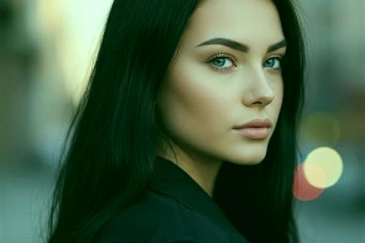 Rose, 22, a black blue-eyed latina companion based in Elmpt. Offering OWO, Deep French Kissing, CIM, Tantra. Available for incall and outcall, overnight book...