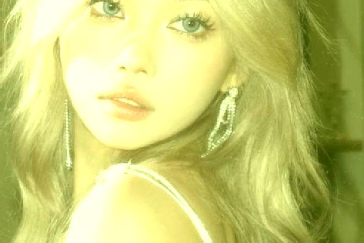 Rose, 22, a blonde brown-eyed asian companion based in Villa Felice. Offering Fetish, 69, Tantra. Available for incall and outcall, day and evening dates.