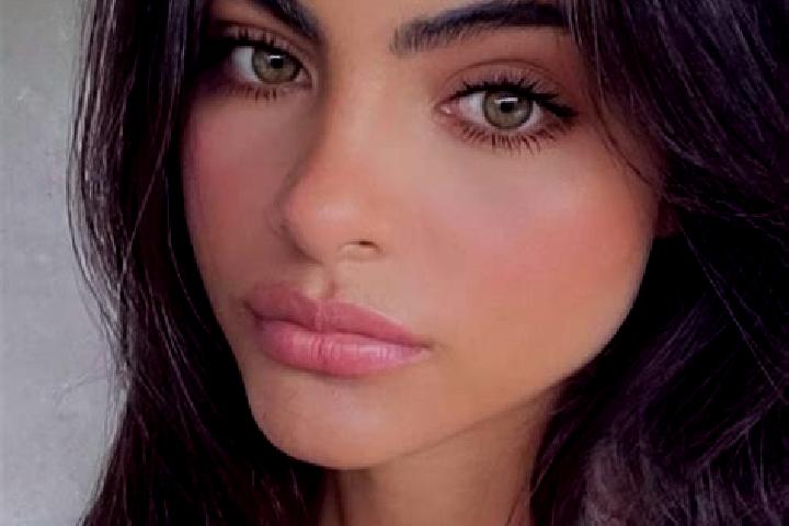 Rose, 22, a red green-eyed indian companion based in Verkhniy Mamon. Offering Striptease, CIM, Erotic Massage. Available for incall and outcall, day and even...