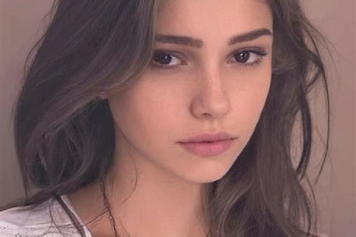 Rose, 22, a red hazel-eyed slavic companion based in Rifeng. Offering 69, OWO, GFE, BDSM, Prostate Massage. Available for incall and outcall, overnight booki...